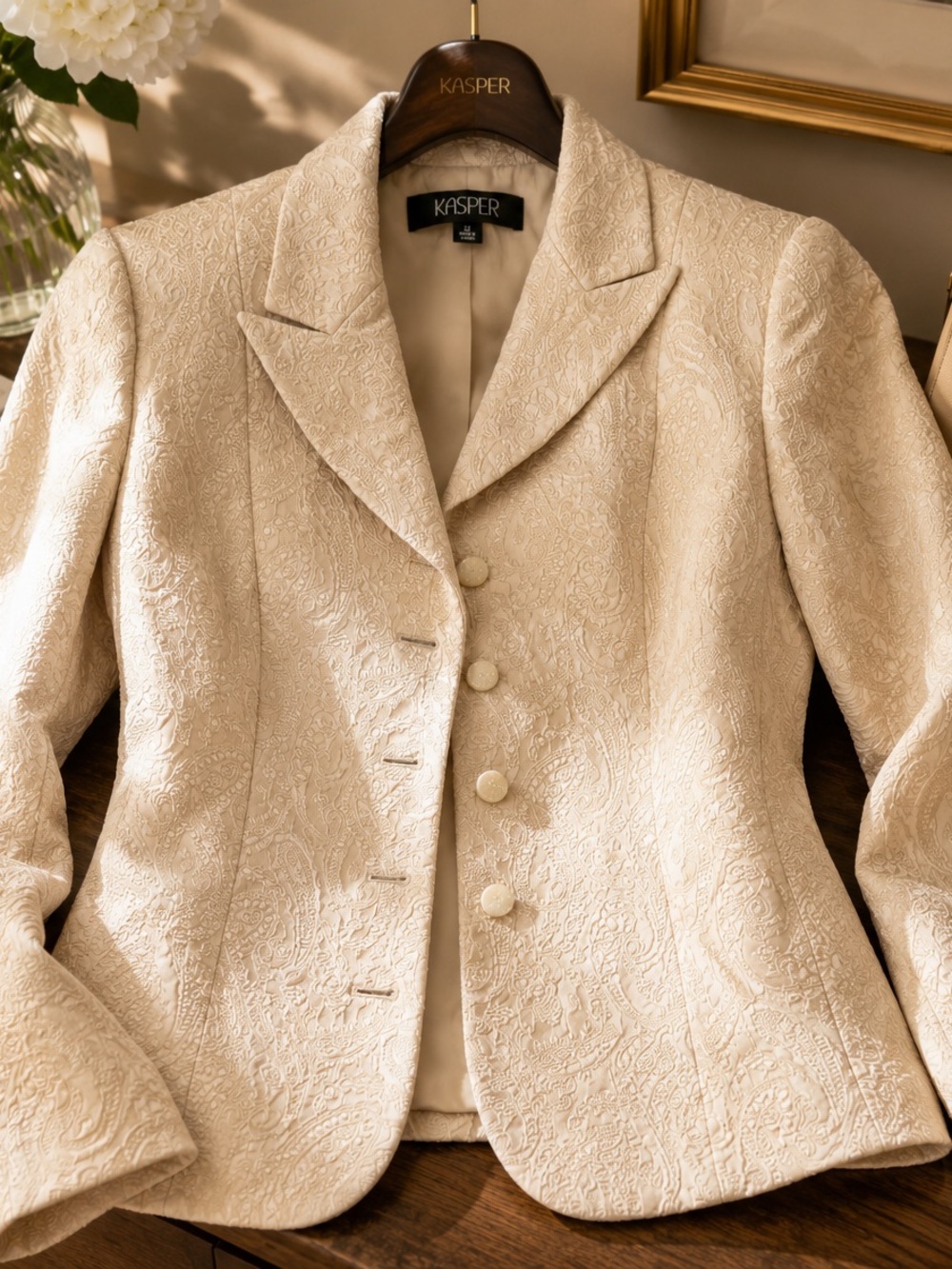 Ivory Paisley Jacquard Blazer Size 12 | Elegant Textured Blazer